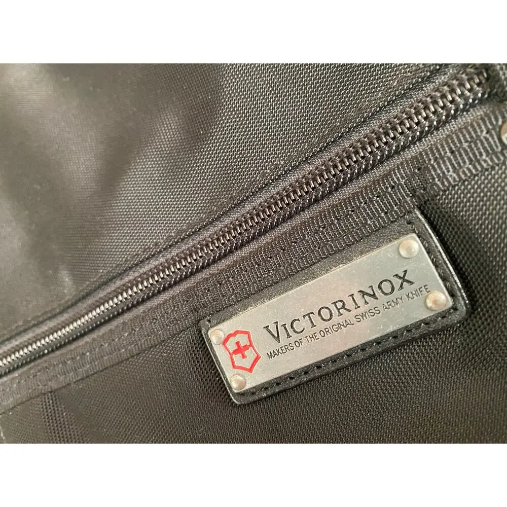 VICTORINOX messenger briefcase crossbody bag black metal closure Swiss army